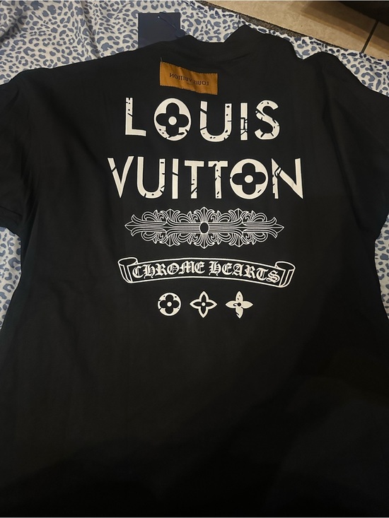 Louis Vuitton Other - Louis Vuitton Black Graphic Short Sleeve Tee